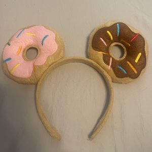 Minnie donut ears